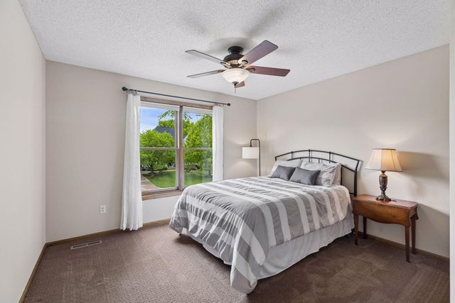 3362 Charleston Drive, Woodbury, MN 55129