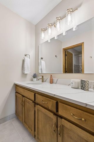 3362 Charleston Drive, Woodbury, MN 55129