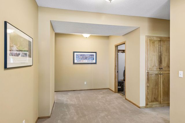 3362 Charleston Drive, Woodbury, MN 55129