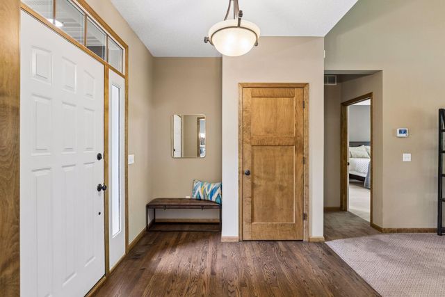 3362 Charleston Drive, Woodbury, MN 55129