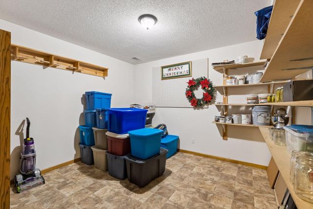 3362 Charleston Drive, Woodbury, MN 55129