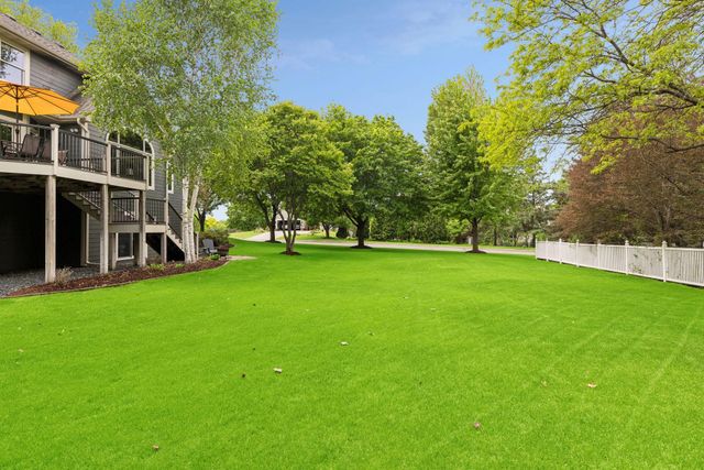3362 Charleston Drive, Woodbury, MN 55129