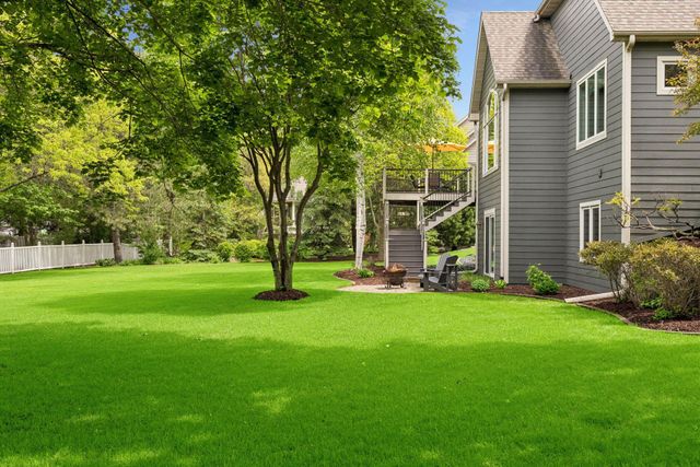 3362 Charleston Drive, Woodbury, MN 55129