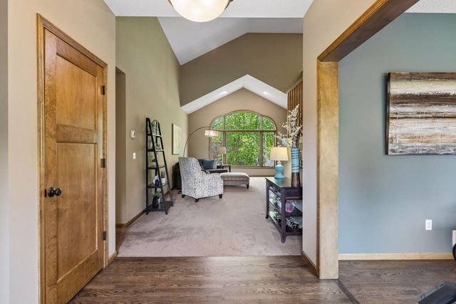 3362 Charleston Drive, Woodbury, MN 55129