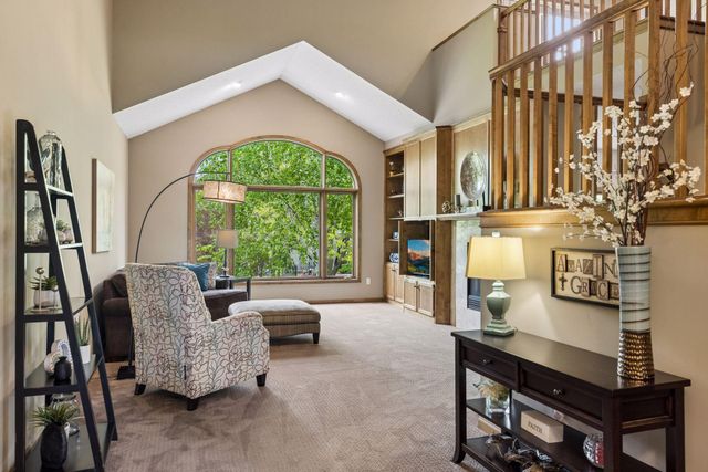 3362 Charleston Drive, Woodbury, MN 55129