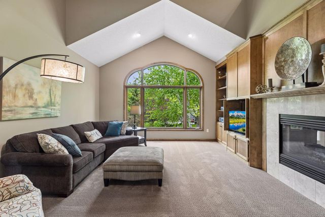 3362 Charleston Drive, Woodbury, MN 55129