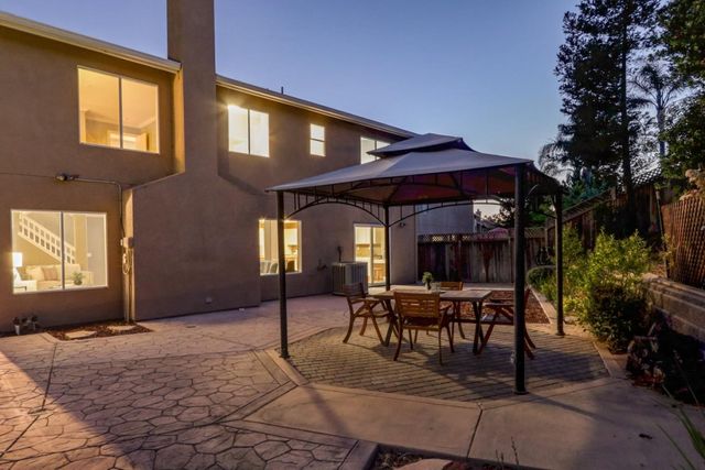 1740 Brentwood Court, Hollister, CA 95023