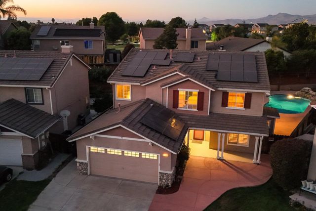 1740 Brentwood Court, Hollister, CA 95023