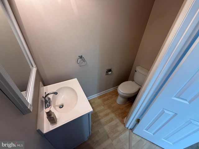 5412 OXFORD DR, Mechanicsburg, PA 17055