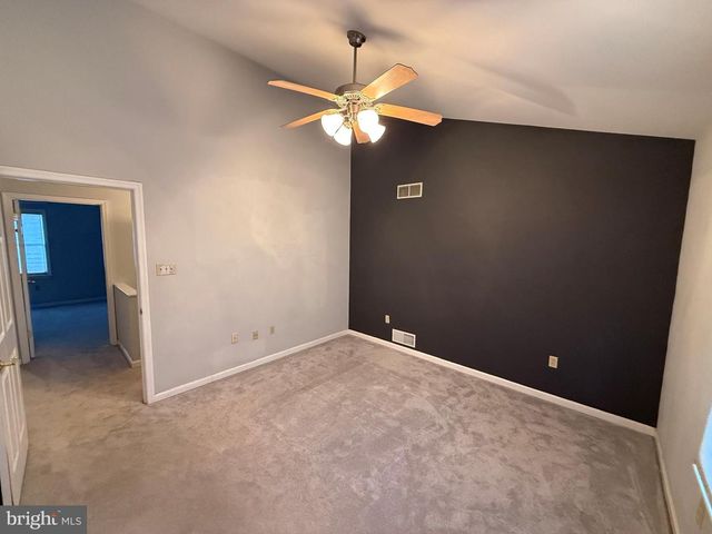 5412 OXFORD DR, Mechanicsburg, PA 17055