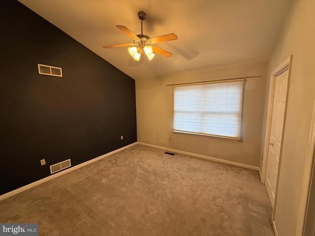 5412 OXFORD DR, Mechanicsburg, PA 17055