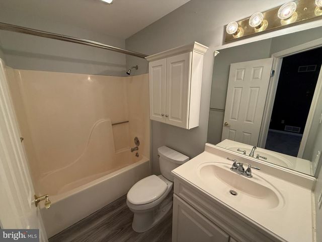 5412 OXFORD DR, Mechanicsburg, PA 17055