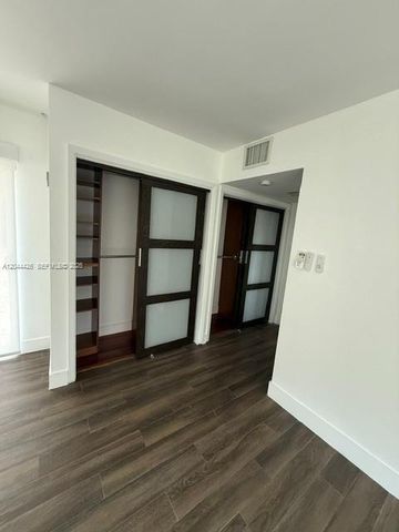 1047 NE 84th St, Miami, FL 33138