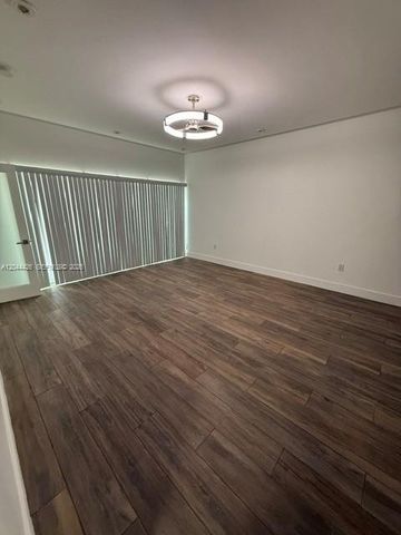 1047 NE 84th St, Miami, FL 33138