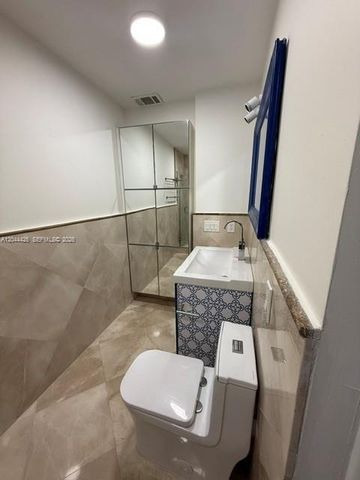 1047 NE 84th St, Miami, FL 33138