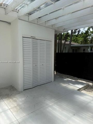 1047 NE 84th St, Miami, FL 33138