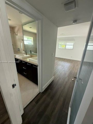 1047 NE 84th St, Miami, FL 33138