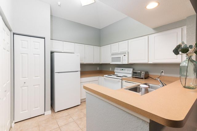 4850 SW 91ST TERRACE 301, Gainesville, FL 32608