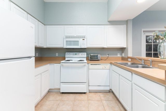 4850 SW 91ST TERRACE 301, Gainesville, FL 32608