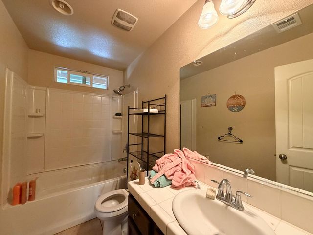 4648 W Harvard Avenue, Fresno, CA 93722