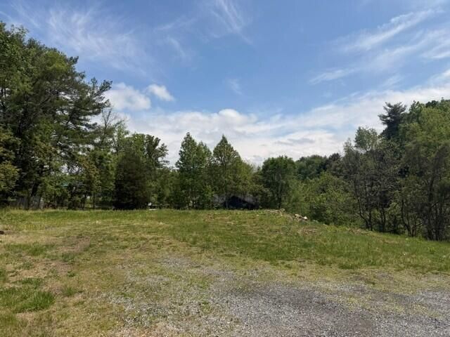 1808 Hardy RD, Vinton, VA 24179
