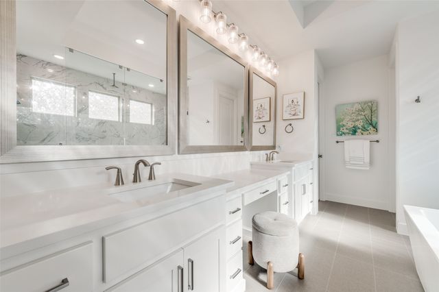 616 Saddle Crest Drive, Aubrey, TX 76227