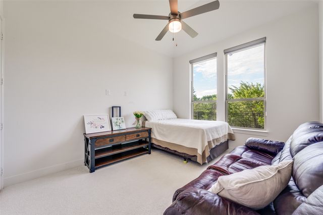 616 Saddle Crest Drive, Aubrey, TX 76227