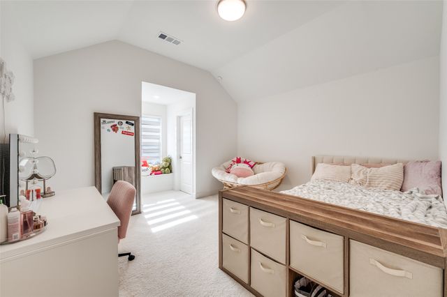 616 Saddle Crest Drive, Aubrey, TX 76227