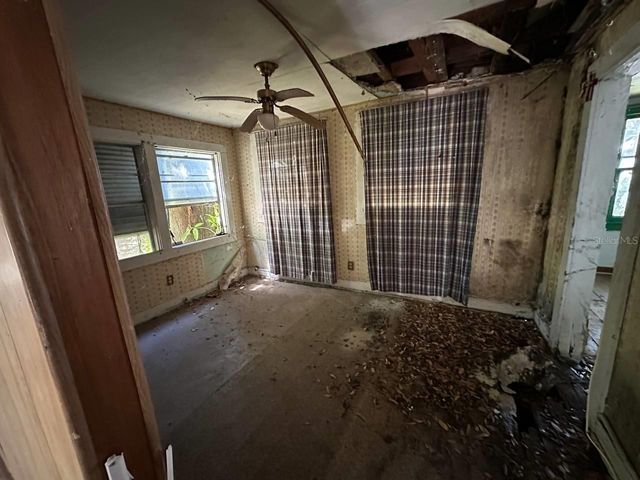 2026 SEMINOLE BOULEVARD S, St Petersburg, FL 33705