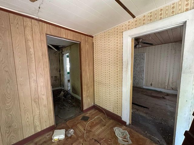 2026 SEMINOLE BOULEVARD S, St Petersburg, FL 33705