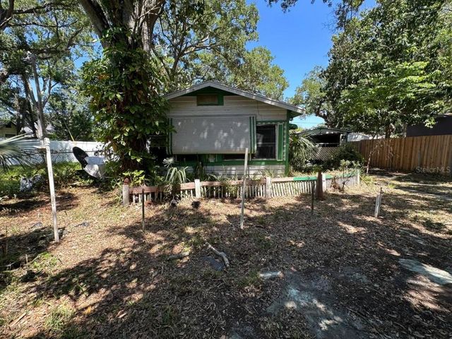 2026 SEMINOLE BOULEVARD S, St Petersburg, FL 33705