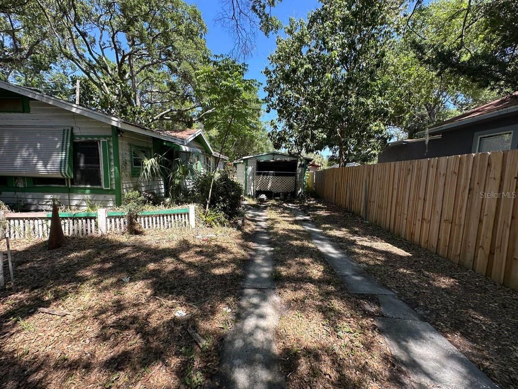 2026 SEMINOLE BOULEVARD S, St Petersburg, FL 33705