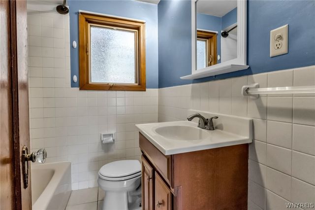 2549 Genesee Street, Cheektowaga, NY 14225