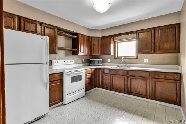 2549 Genesee Street, Cheektowaga, NY 14225