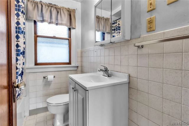 2549 Genesee Street, Cheektowaga, NY 14225