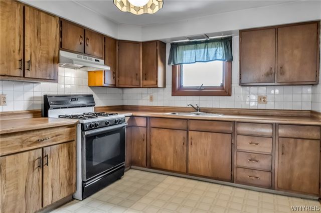 2549 Genesee Street, Cheektowaga, NY 14225