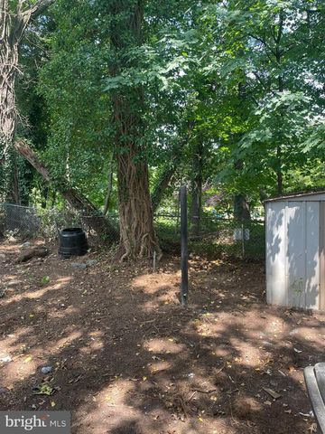 6004 MADISON ST, Riverdale, MD 20737