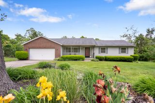 20 Winter Green Loop SW, Pataskala, OH 43062