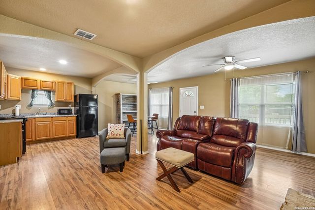 4229 & 4225 Mansion, Von Ormy, TX 78073