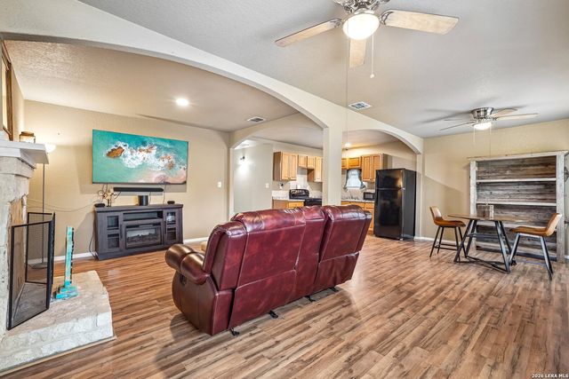 4229 & 4225 Mansion, Von Ormy, TX 78073