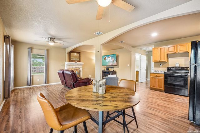 4229 & 4225 Mansion, Von Ormy, TX 78073