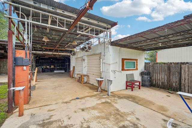 4229 & 4225 Mansion, Von Ormy, TX 78073