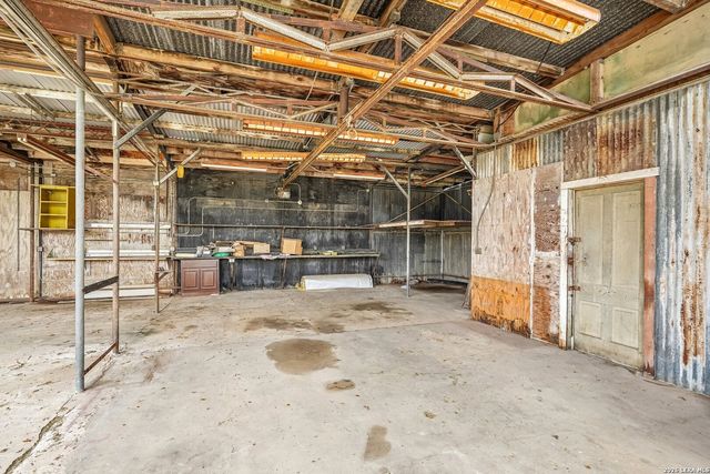 4229 & 4225 Mansion, Von Ormy, TX 78073