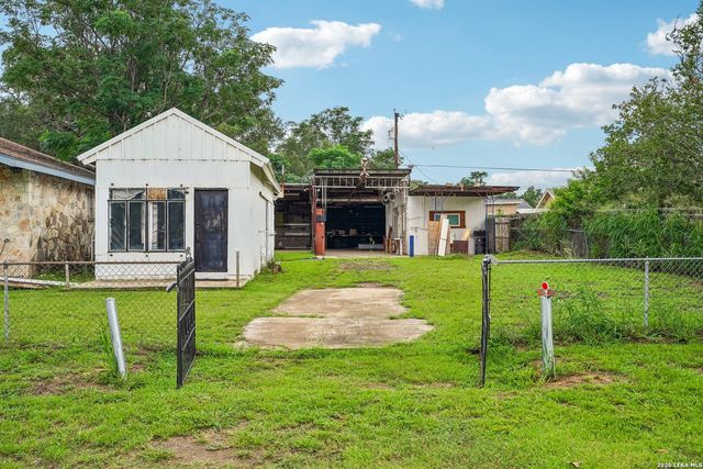 4229 & 4225 Mansion, Von Ormy, TX 78073