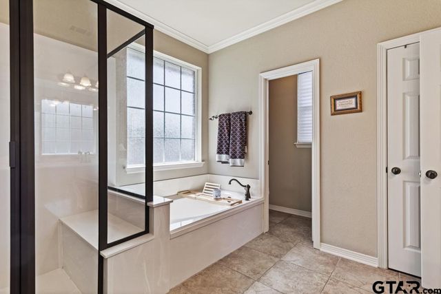 522 Susie, Chandler, TX 75758