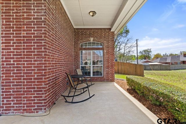 522 Susie, Chandler, TX 75758