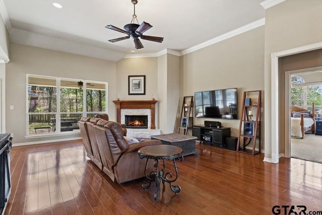 522 Susie, Chandler, TX 75758