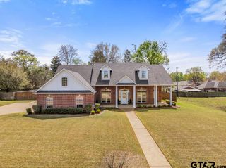 522 Susie, Chandler, TX 75758