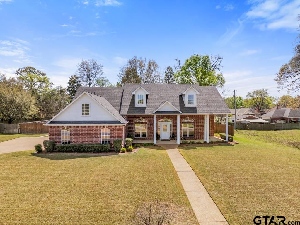 522 Susie, Chandler, TX 75758