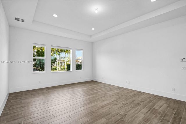 9281 Coral Isles Circle, Palm Beach Gardens, FL 33412